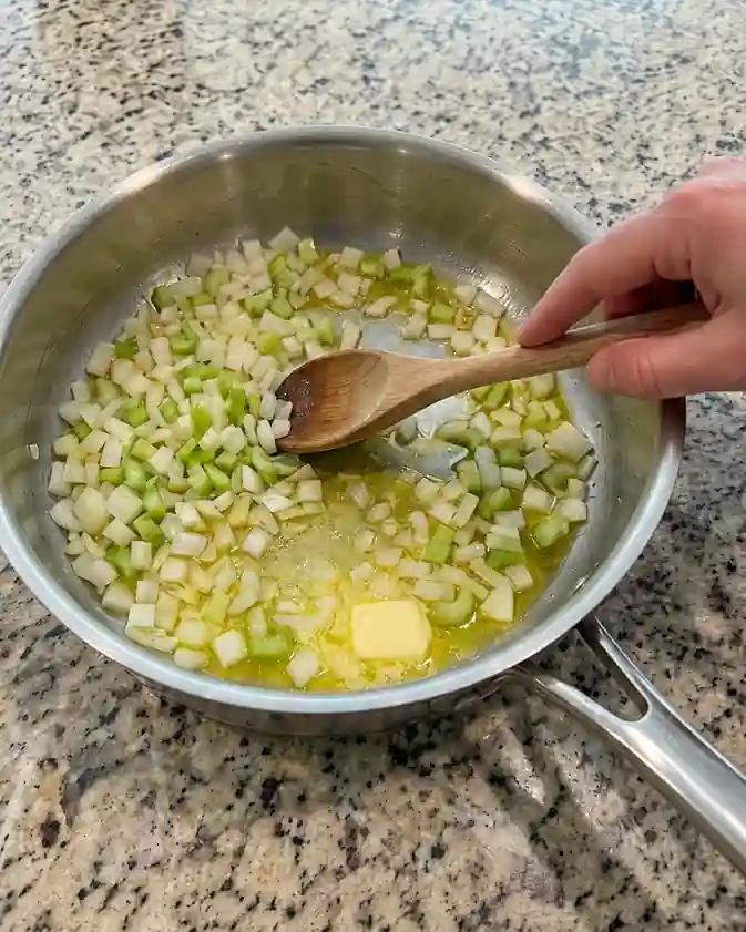 Creamy Crab and Shrimp Seafood Bisque-step1