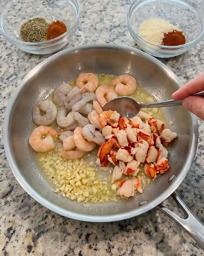 Creamy Seafood Lasagna-03