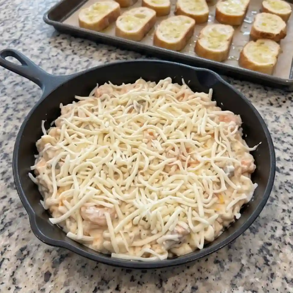 cheesy_cajun_seafood_dip-chees