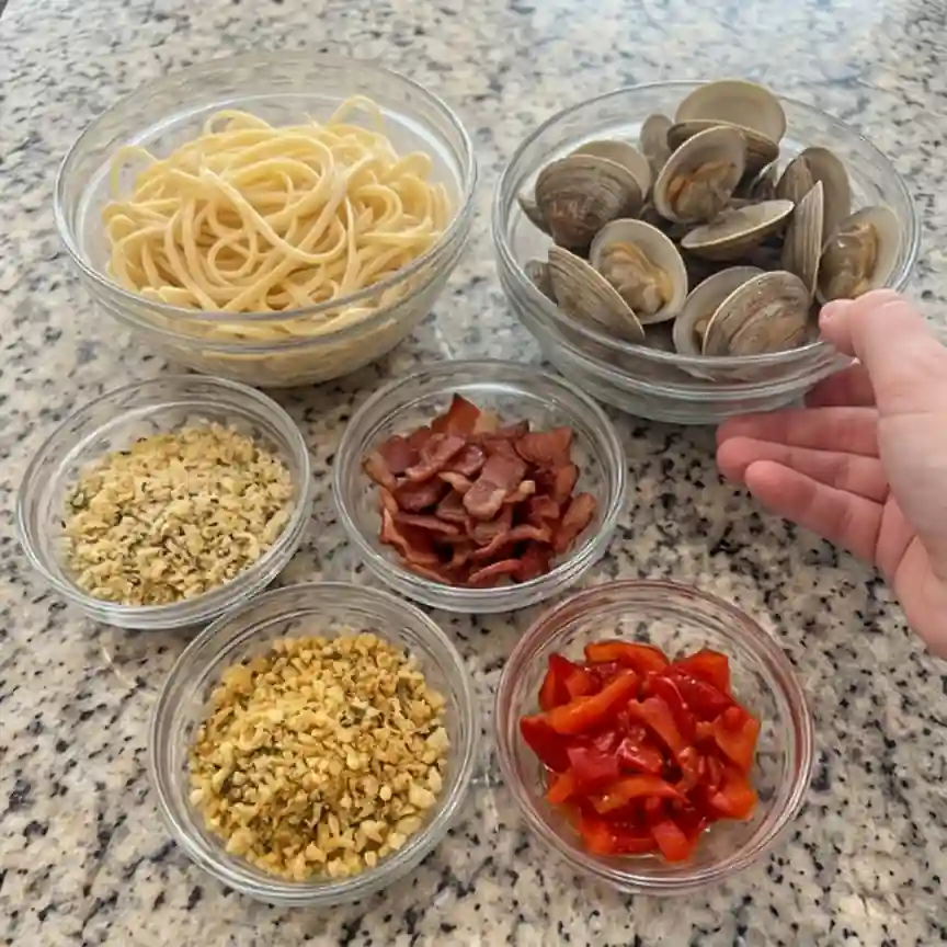 lemon_garlic_clam_pasta_smoked_turkey-01